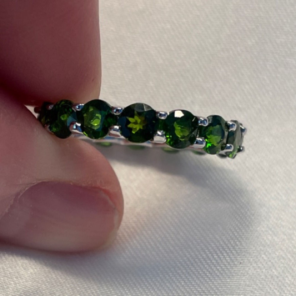 Chrome Diopside Eternity Ring